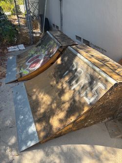 2 Skate Ramps