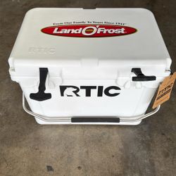 Brand NEW RTIC 20qt Cooler