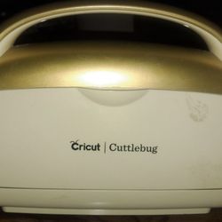 Cuddlebug Embossing Machine