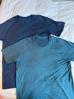 Lululemon Men’s XL Metal Vent Tech Shirts (2)