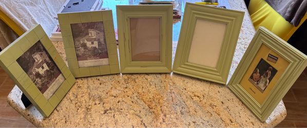 Picture frame bundle