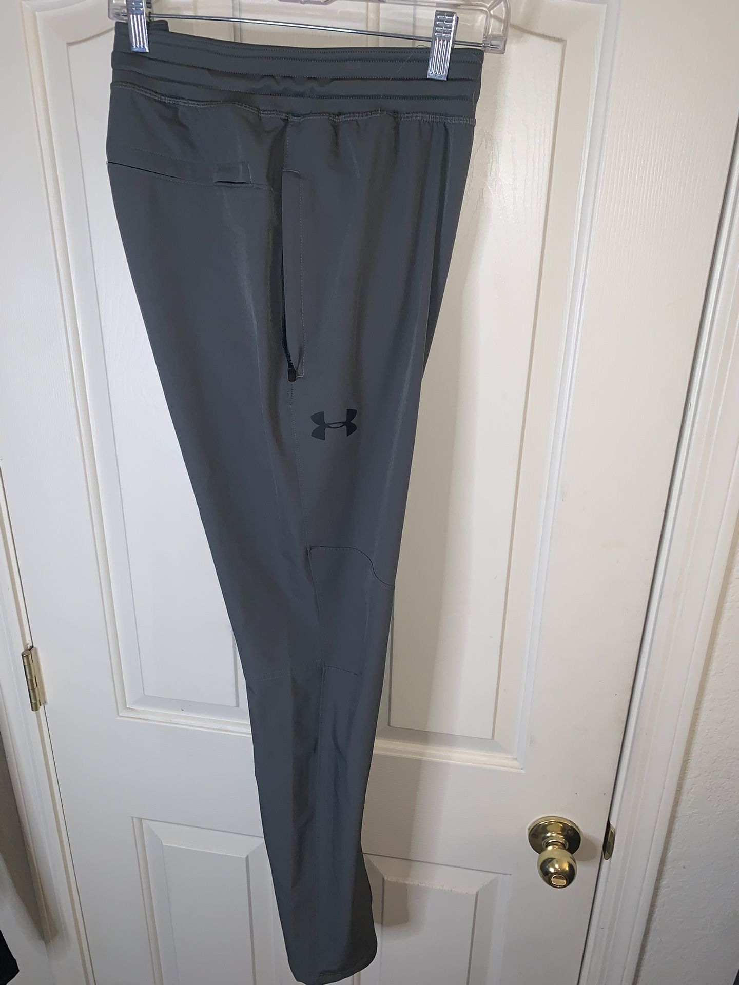 Men’s Under Armour Joggers!!