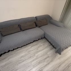 Sectional Sofa w/ Right Chaise