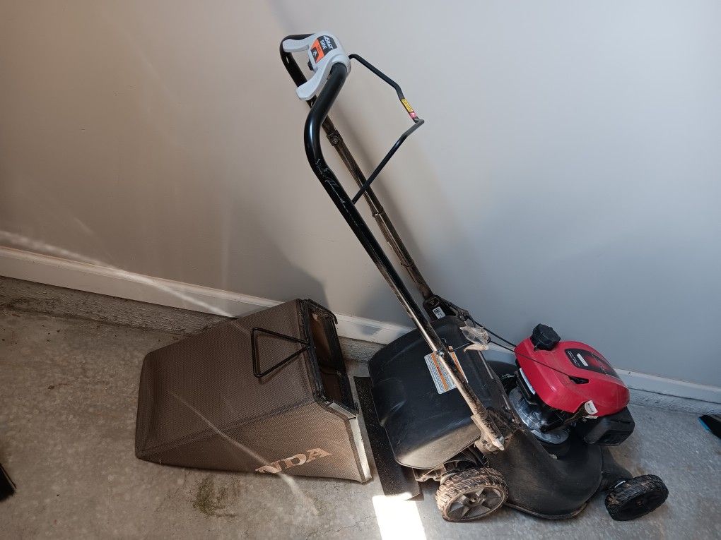 Honda Self Propelled Lawn Mower GCV170