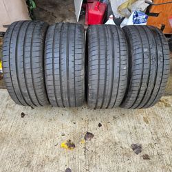 235 35 19 Goodyear