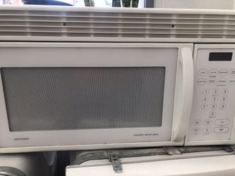 Hotpoint White Under Cabinet Microwave Oven! Warranty! Delivery Available!