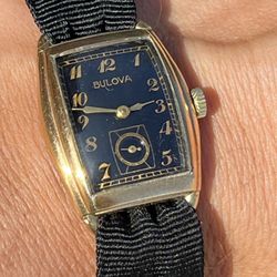 Vintage Bulova Gents Watch With Beautiful Rare Black Enamel Dial Great Condition Works Perfectly Manual Wound 