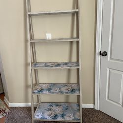 Leaning book shelf (A Frame)