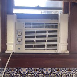Working Window Air Conditioner