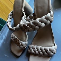 Women’s Heels size 9