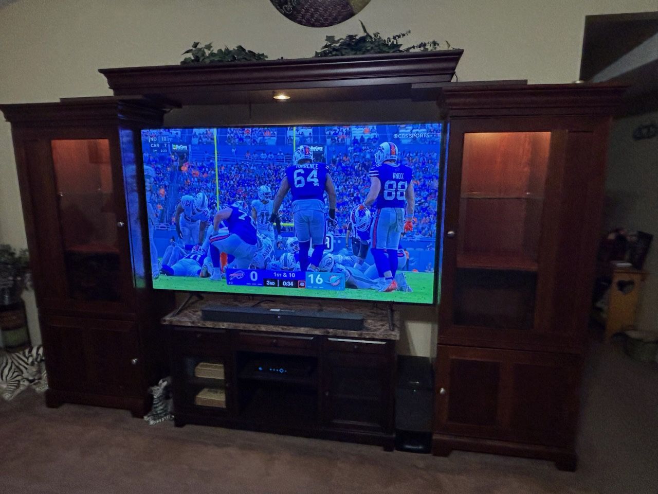 Entertainment/Display Cabinets