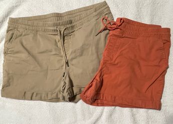 Time & Tru Women’s Shorts
