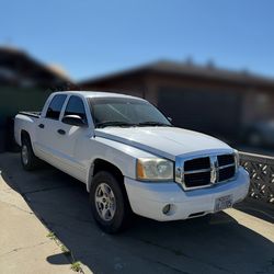 2005 Dodge Dakota