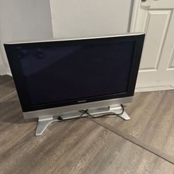 40 in. Panasonic TV 