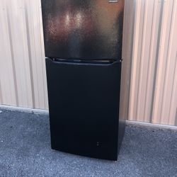 8 Months Old Fridge 