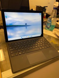 Latitude 5290 2 in 1 touchscreen  I5-8250 @ 1.60 GHZ 8GB RAM  120GB SSD Win 11 pro  It has some black stains on the screen . Check the pictures for mo