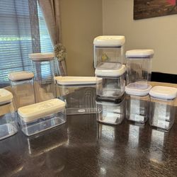 11 Different Sizes Air Tight Storage Containers