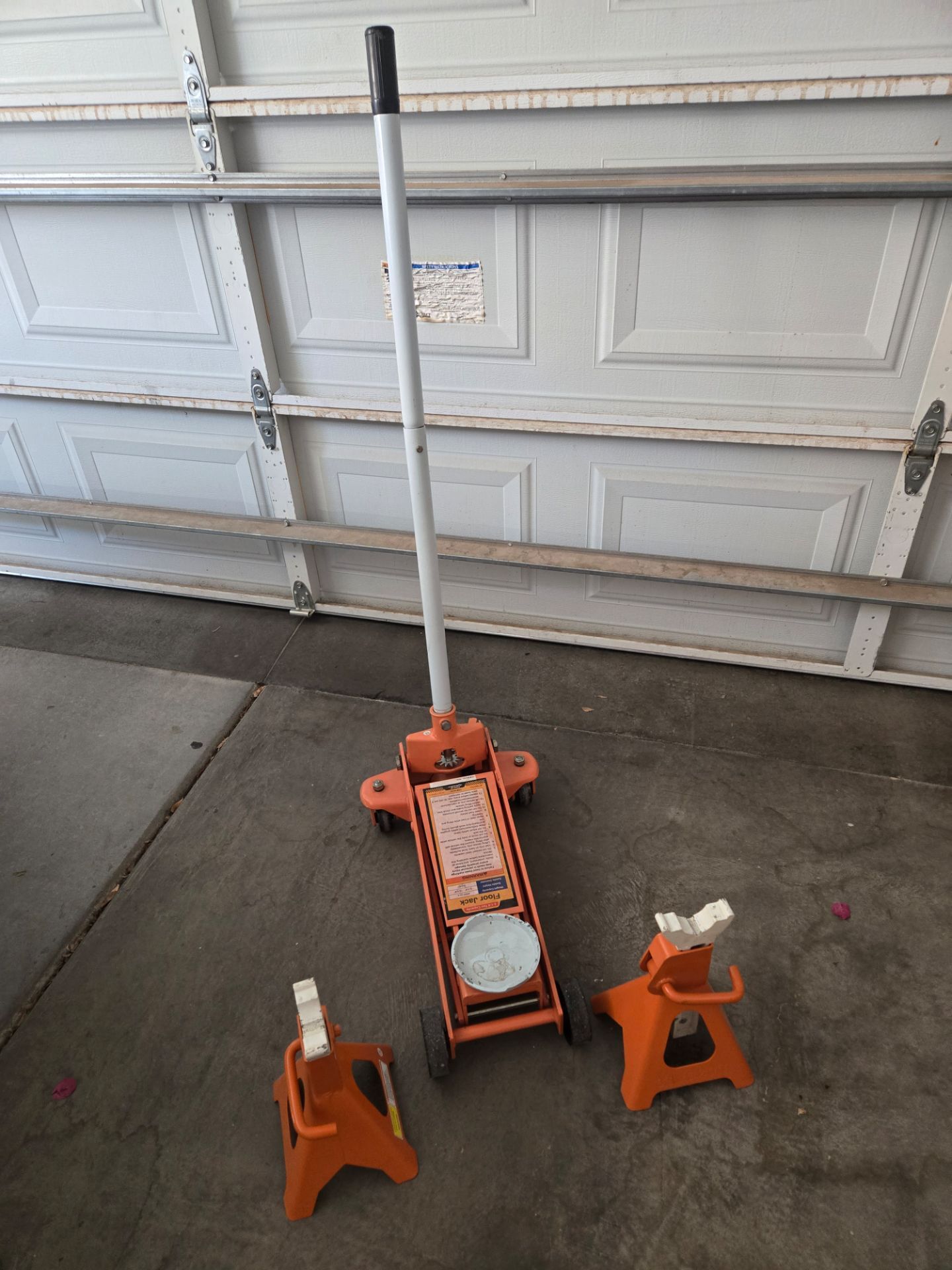 Hydraulic Jack and 2 stands