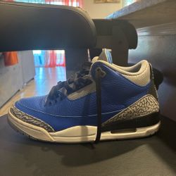 Jordan 3’s Varsity Royal