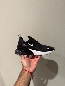 Men Size 9.5 - Nike Air Max 270 - NEW