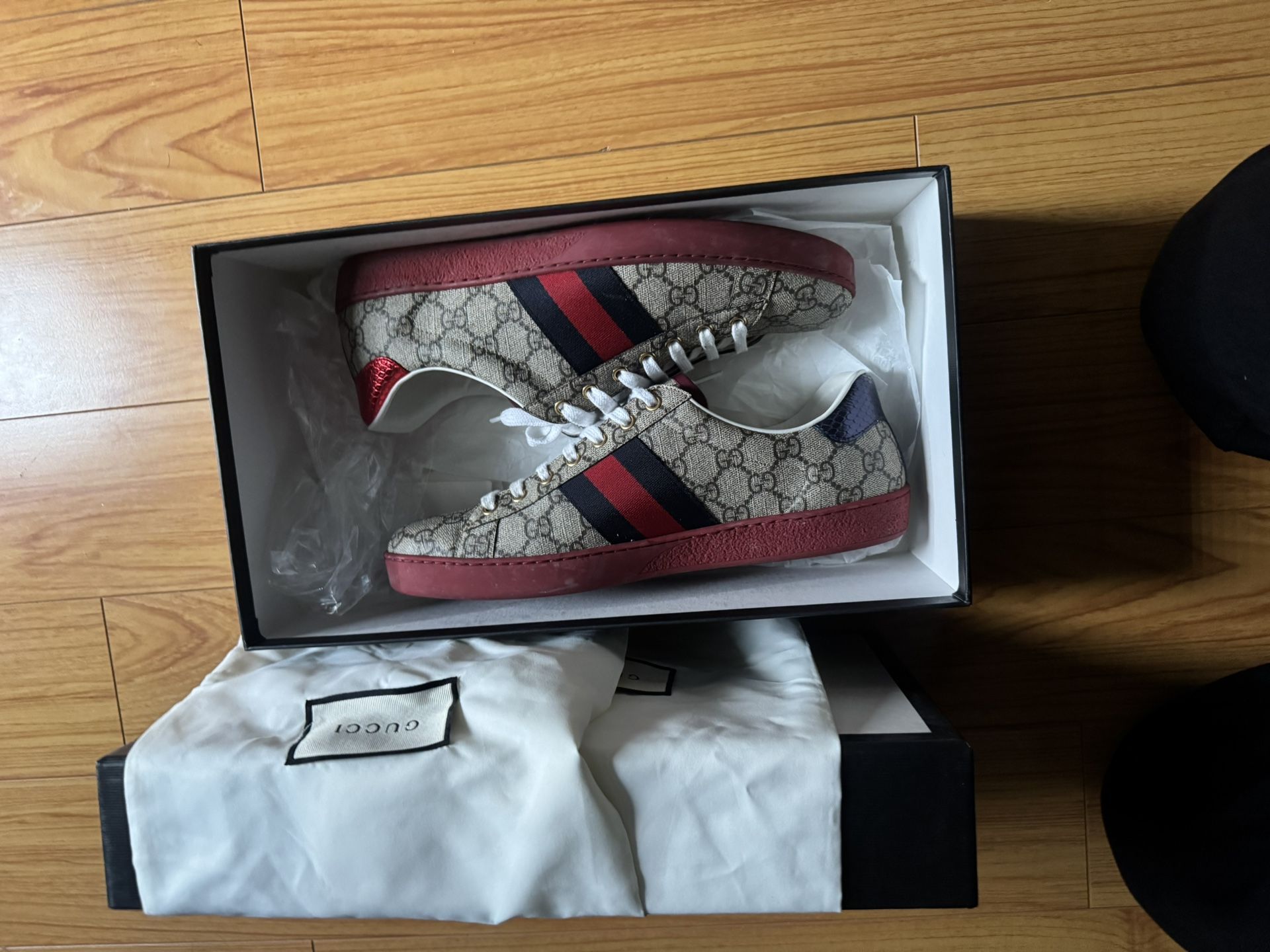 GUCCI Ace Supreme Monogram Size 10