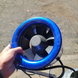 8" Inline Hyperfan w/ Speed Controller (710 CFM)