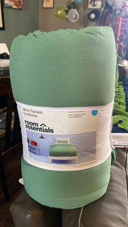 Room Essentials Comforter