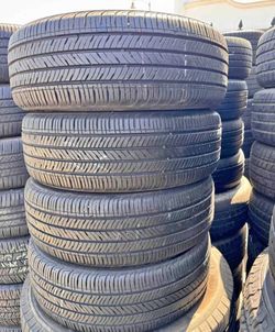 205/55-16 vendo set de Tires en buenas condiciones de vid a