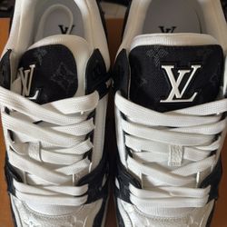 Size 10 UK Louis Vuitton Trainers