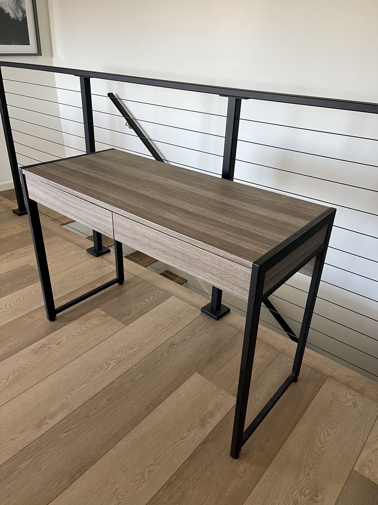 Contemporary Modern Desk 43”