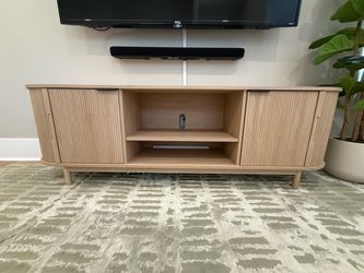 Oak fluted TV console