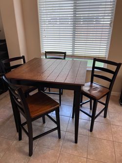 Square Kitchen Table and Chairs