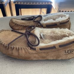 UGGS Size 6