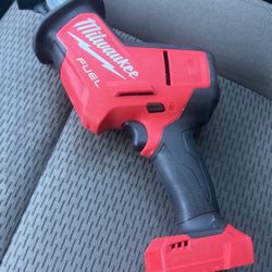 Milwaukee Sawzall M18