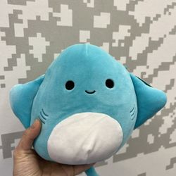 maggie squishmallow 7.5”