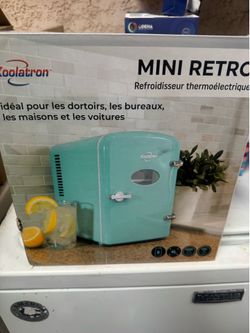 Mini fridge