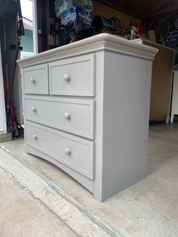 4 Drawer Dresser