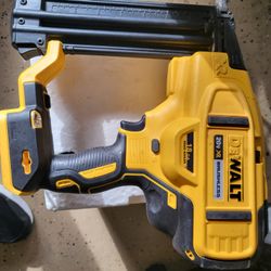 BRAD NAILER