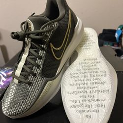 Nike Sabrina 1 'Dedication' HF5518-302 Women’s Basketball Shoes Sz 9 Brand New