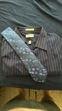 VanHeusen Shirt & Tie