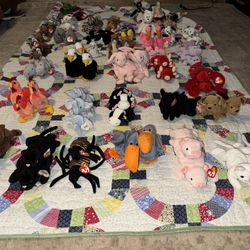 LOTS Of beanie Baby’s (Rare)