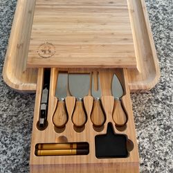 Bamboo cheese and charcuterie board set