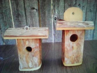 Vintage wood Rustic tree bark bird house s new never used