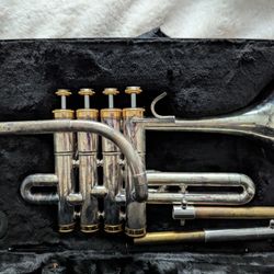 Student Schiller Cornet