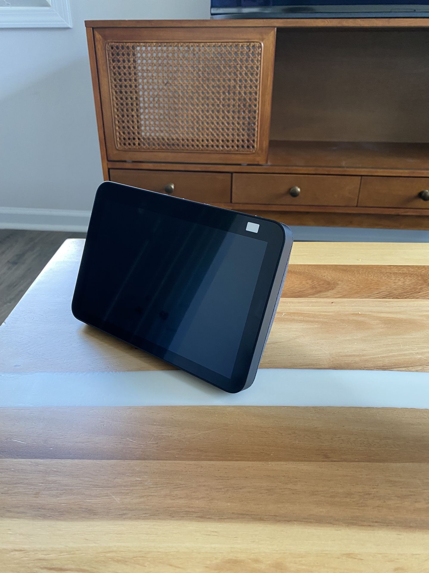 Amazon Echo Show 8