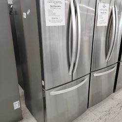 $979(MSRP$1965, Save $986) LG French 3 Door Refrigerator With Energy Star and Gallon Door Bins