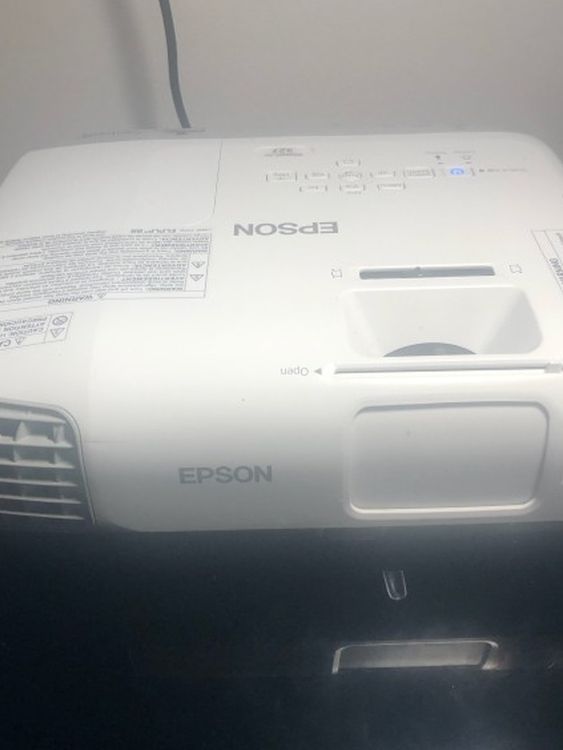 Epxon X27 Projector