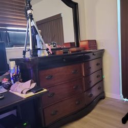 Mirror Dresser
