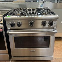 Viking 5 Series 30" 4.0 Cu Ft Professional-Style Gas Range, 4-Sealed Burners, Convection
