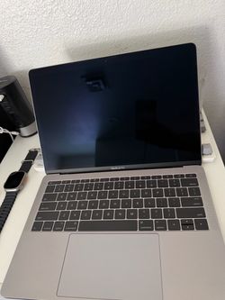 MacBook Pro (13-inch, 2016, Two Thunderbolt 3 ports)
